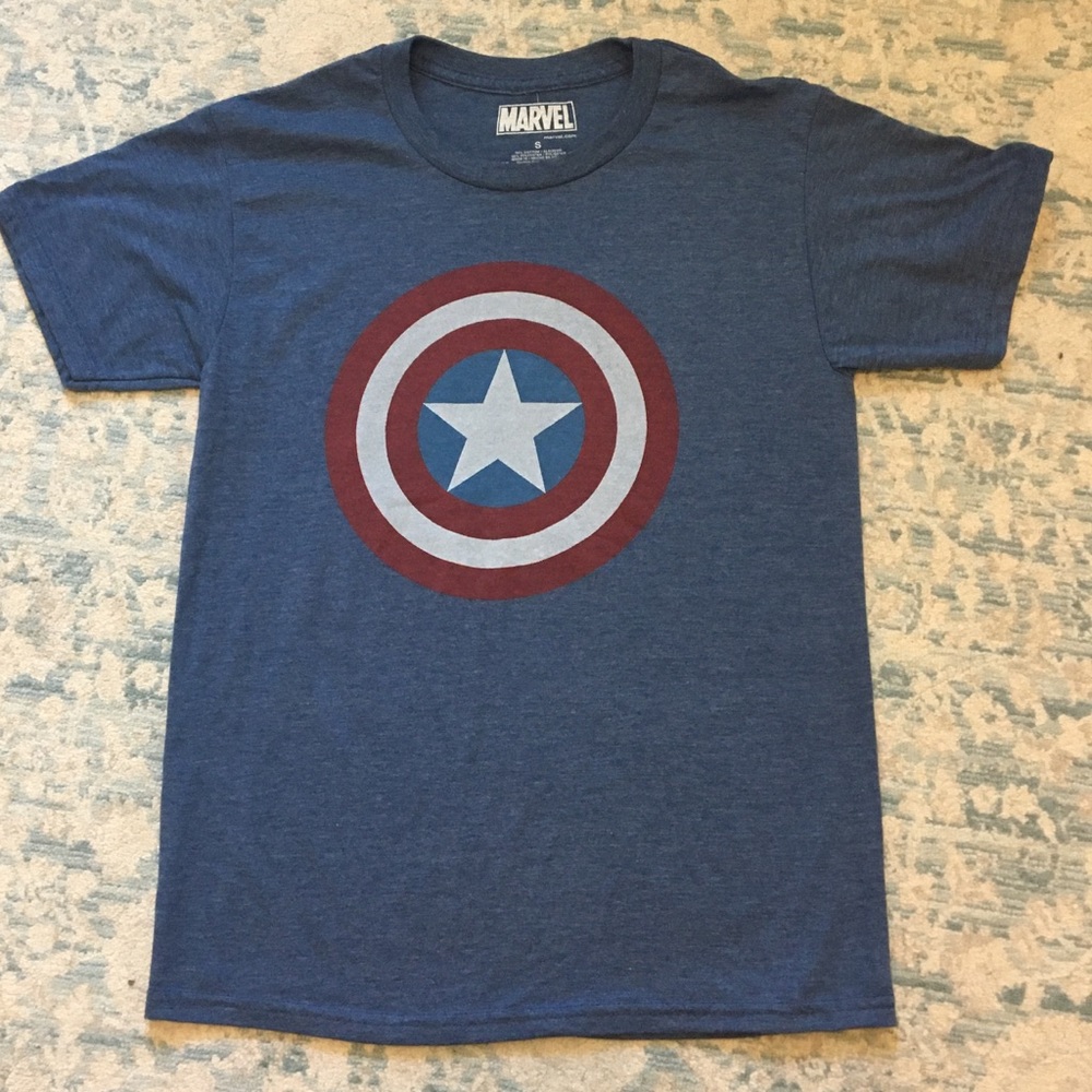 NWOT Marvel Captain America T-shirt size small